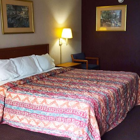 Magnuson Hotel Columbia Extérieur photo